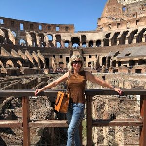 Meet your Posher, Lori